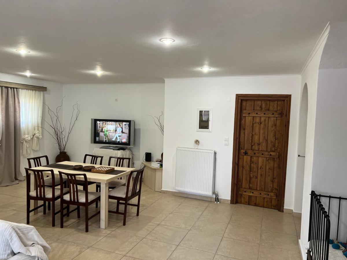 Apartment In Salamina With Garden & Sea View Selinia Luaran gambar
