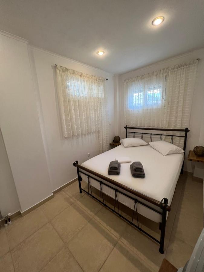Apartment In Salamina With Garden & Sea View Selinia Luaran gambar